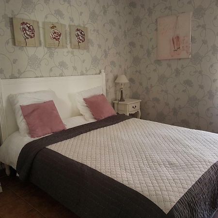 Les Imperiales Bed and Breakfast Boursault Exteriör bild