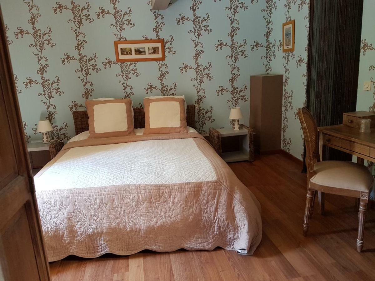 Les Imperiales Bed and Breakfast Boursault Exteriör bild