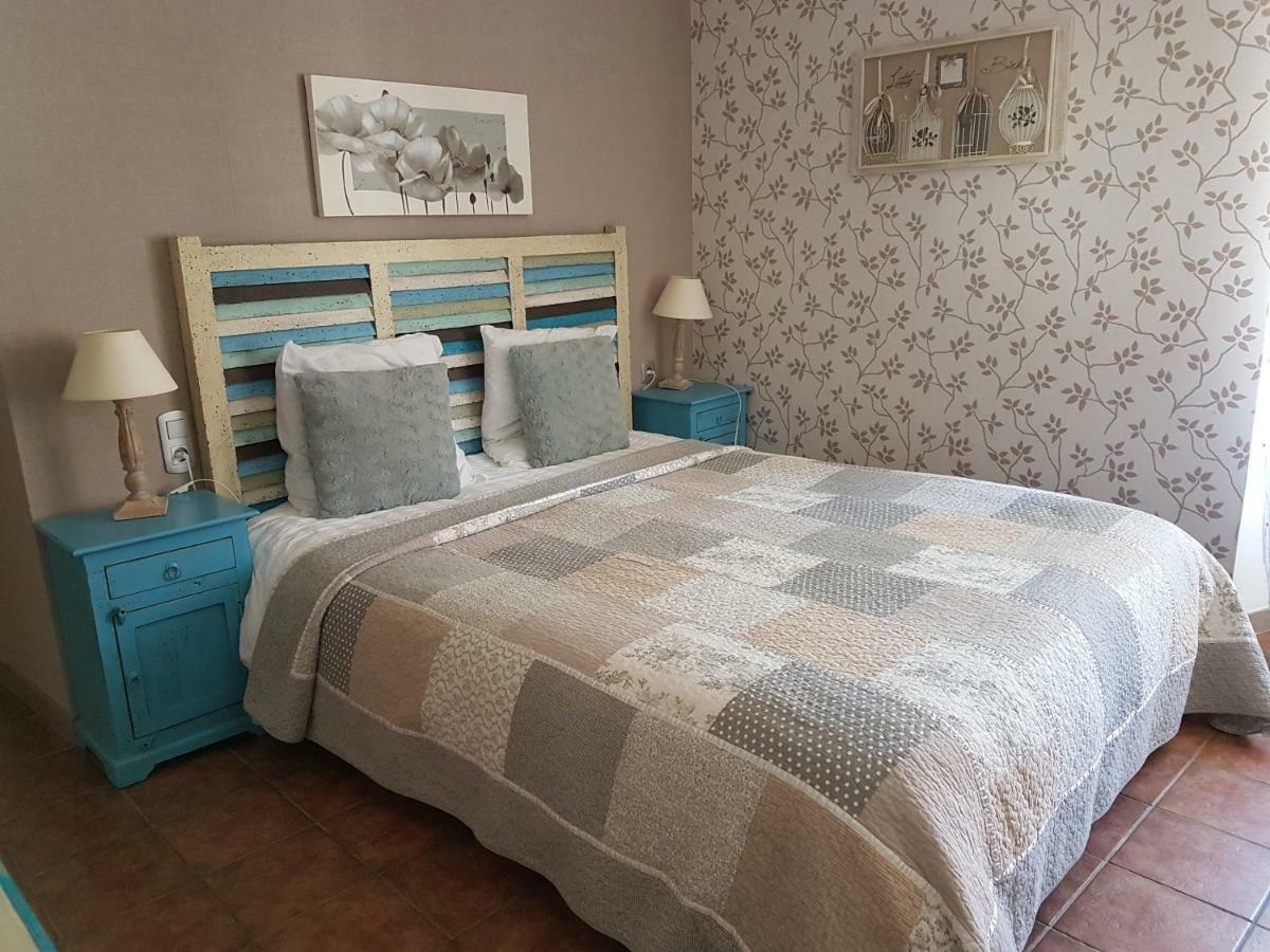 Les Imperiales Bed and Breakfast Boursault Exteriör bild